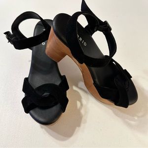 Torrid Wooden Heel Shoes EUC Size 8